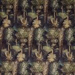 Tejido aterciopelado estampado de bosque mágico, color Ebony