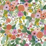 Papel pintado con diseño de flores diseño de Rifle Paper "Garden Party" en rosa