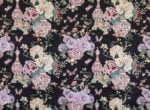 Papel pintado de flores orientales en negro diseño de Juan Avellaneda