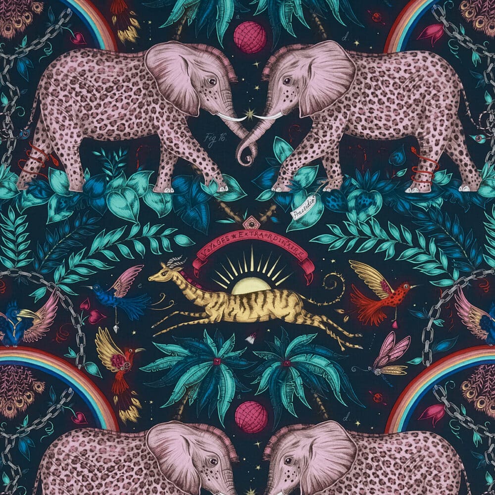 Estampado de elefantes de fantasía en algodón grueso color azul marino y rosa