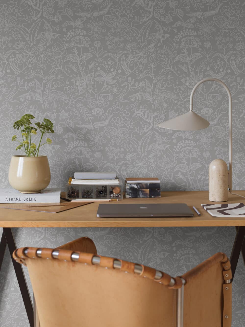 Habitación decorada con papel pintado nórdico de de Borastapeter - STIG LINDBERG GRAZIA 1981