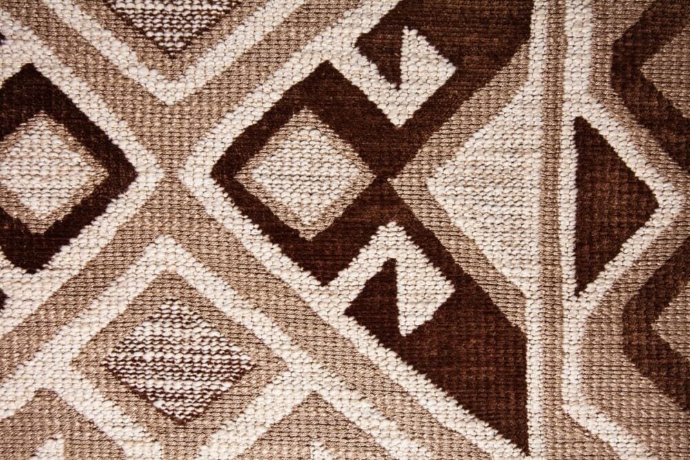 Jacquard de estampado persa tipo kilim "MEDINA-151-Nuez" diseño de James Malone