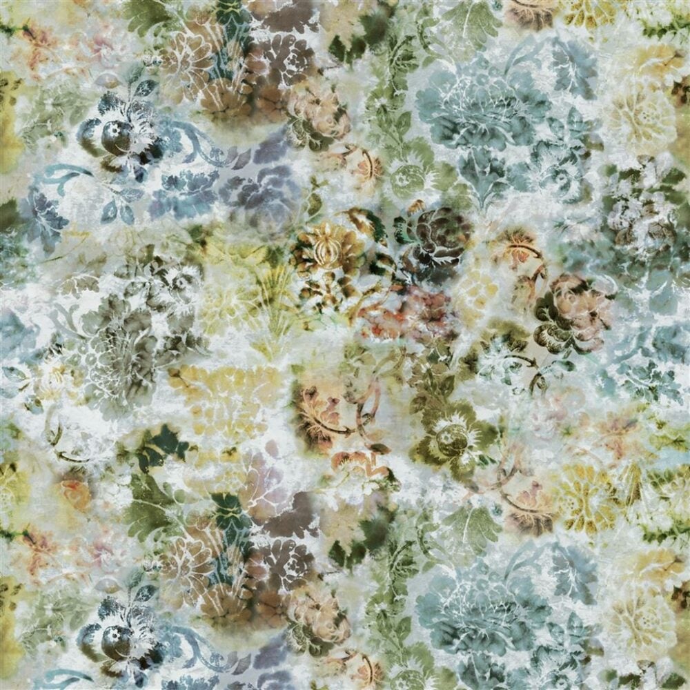 Lino estampado de flores pintadas en acuarela en tonos pastel "Tarbana Lino" diseño de la firma Designers Guild
