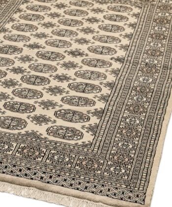Alfombra artesanal en crudo hecha a mano en Pakistan, en lana 100% (tamaño a elegir). Firma Asiatic London.