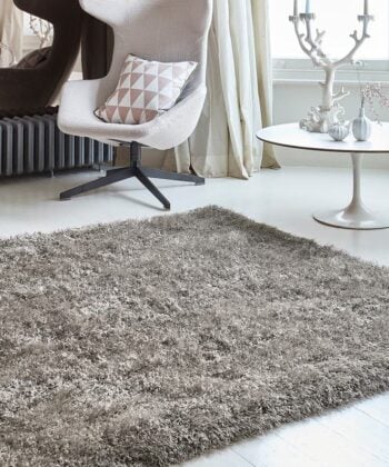 Alfombra de pelo gruesa en color tostado (tamaño a elegir). Ref. Cascade-Taupe