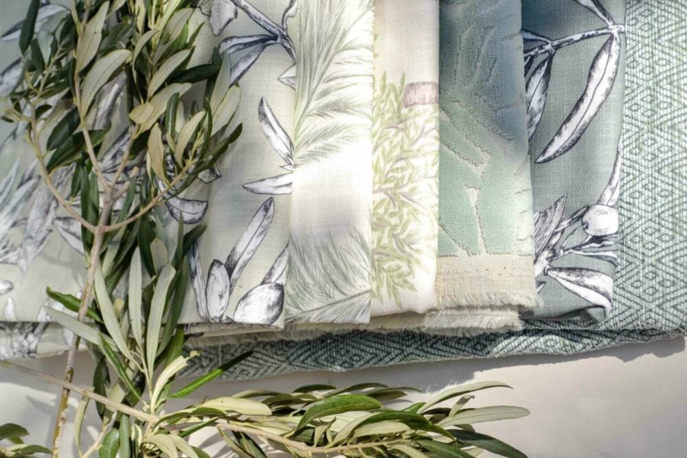 Estampados con motivos vegetales de hojas y ramas. Colección "Olivar Fabrics".