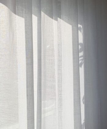 Cortinas visillo confeccionadas con tela Mortiz de Yutes