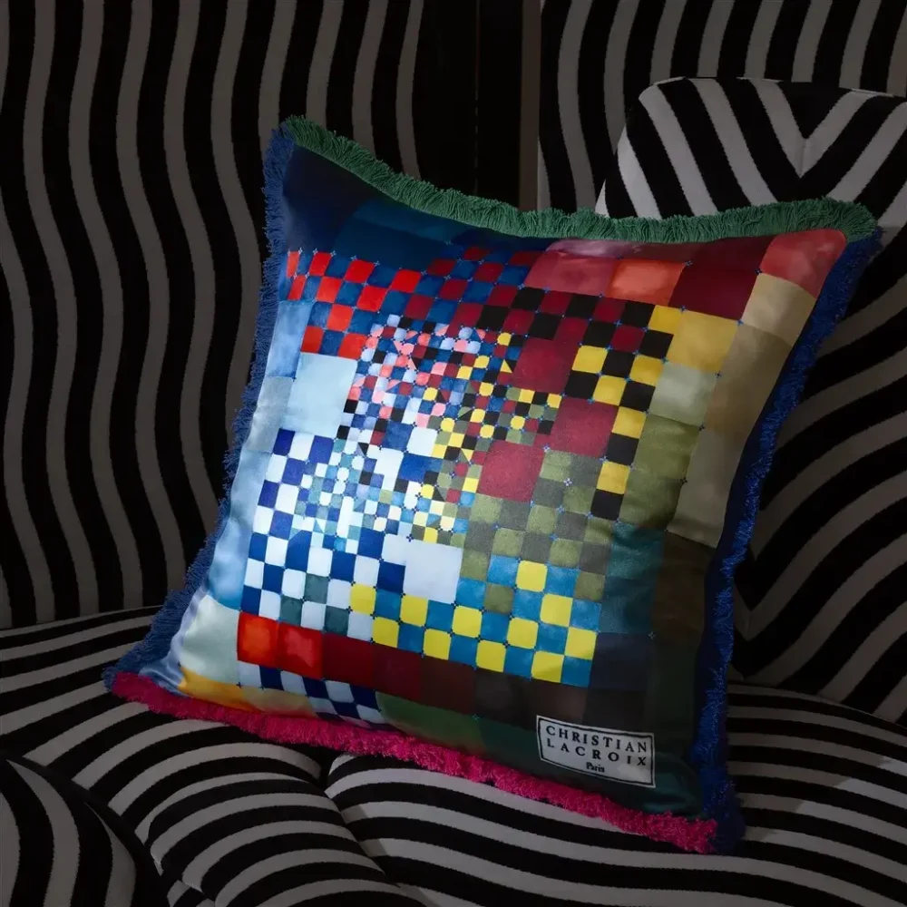 Cojin Color Games Christian Lacroix Bordados