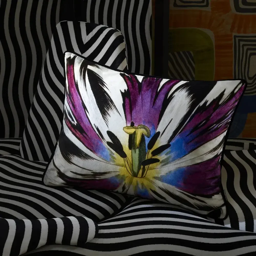 Cojin Eclosion Christian Lacroix Bordados