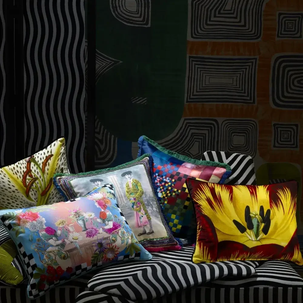 Cojin Color Games Christian Lacroix Bordados