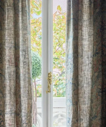 Tela de lino 100% y estampado floral vintage Güell Lamadrid Estilo Clásico