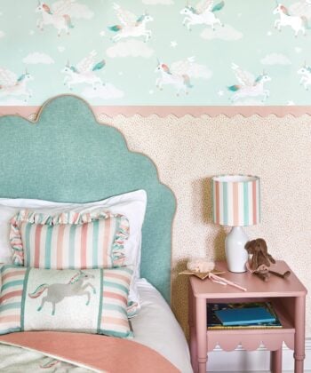 Dancing Unicorns Villa Nova Papel Pintado con Nubes