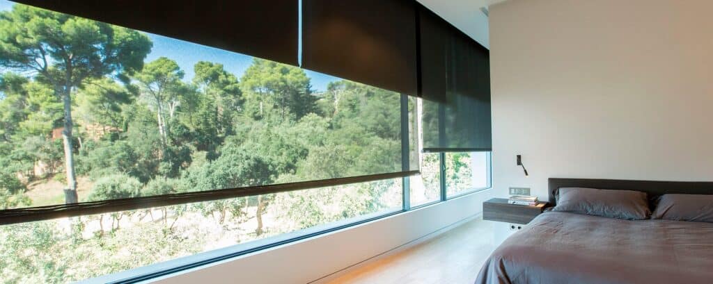 Opaque roller blind with BO fabric from Bandalux